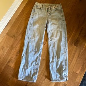 American Eagle 90s Wide Leg Jean Size 4 Long light blue